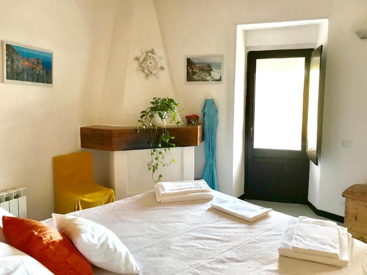 La Marina Tower Apartment With Private Sea View Terrace Vernazza Exteriör bild